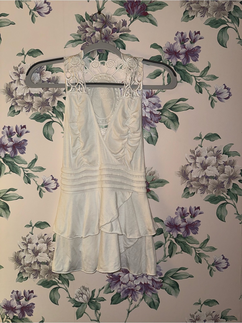 Sleeveless Cream Lace-Trim Tiered top